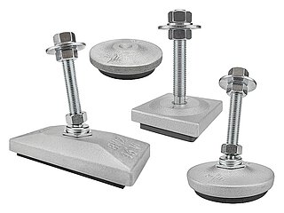 a group picture of four silver-coloured levelling elements made of cast iron with and without screws and in different shapes, i.e. round, square and rectangular, each with a black elastomer board at the bottom for vibration dampening, isolated on white background